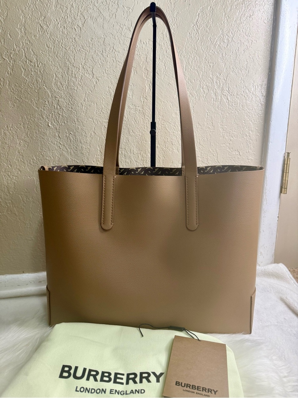 NWOT Burberry Embossed monogram Tote - Picture 3 of 12